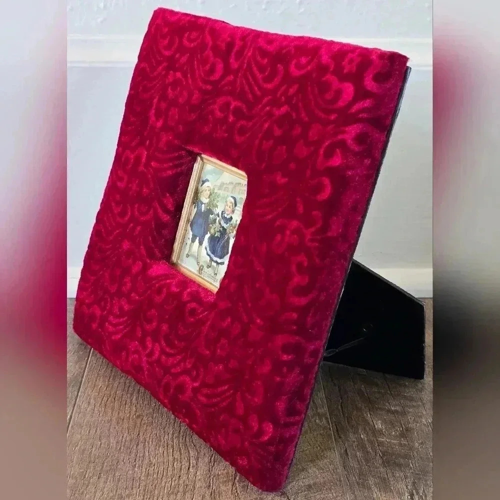 Beautiful Deep Red Plush Velvet Frame with Antique Christmas Postcard - Picture 2 of 4